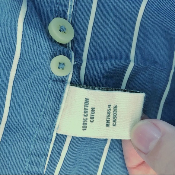 Abercrombie & Fitch Stripped Pastel Blue Long Sleeves Button Down Shirt Blouse. - Picture 5 of 13